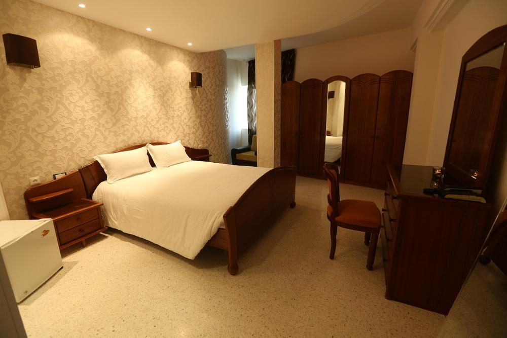 Hotel Ksar Dhiafa By Plaza Hotels & Resorts Sidi Bouzid Buitenkant foto